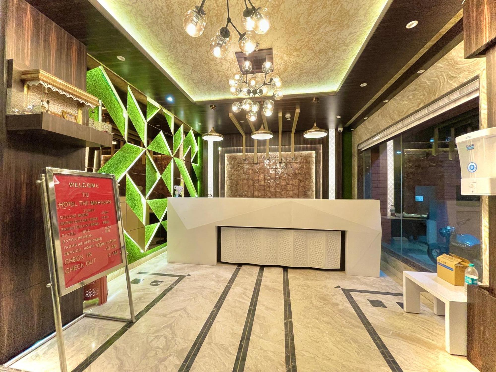 Hotel Kuber Palace ! Puri Near-Sea-Beach-And-Temple Fully-Air-Conditioned-Hotel With-Lift-And-Parking-Facility Екстериор снимка